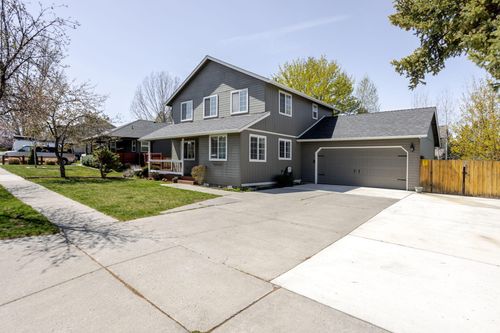 61369 Elkhorn St, Bend, OR, 97702-2189 | Card Image