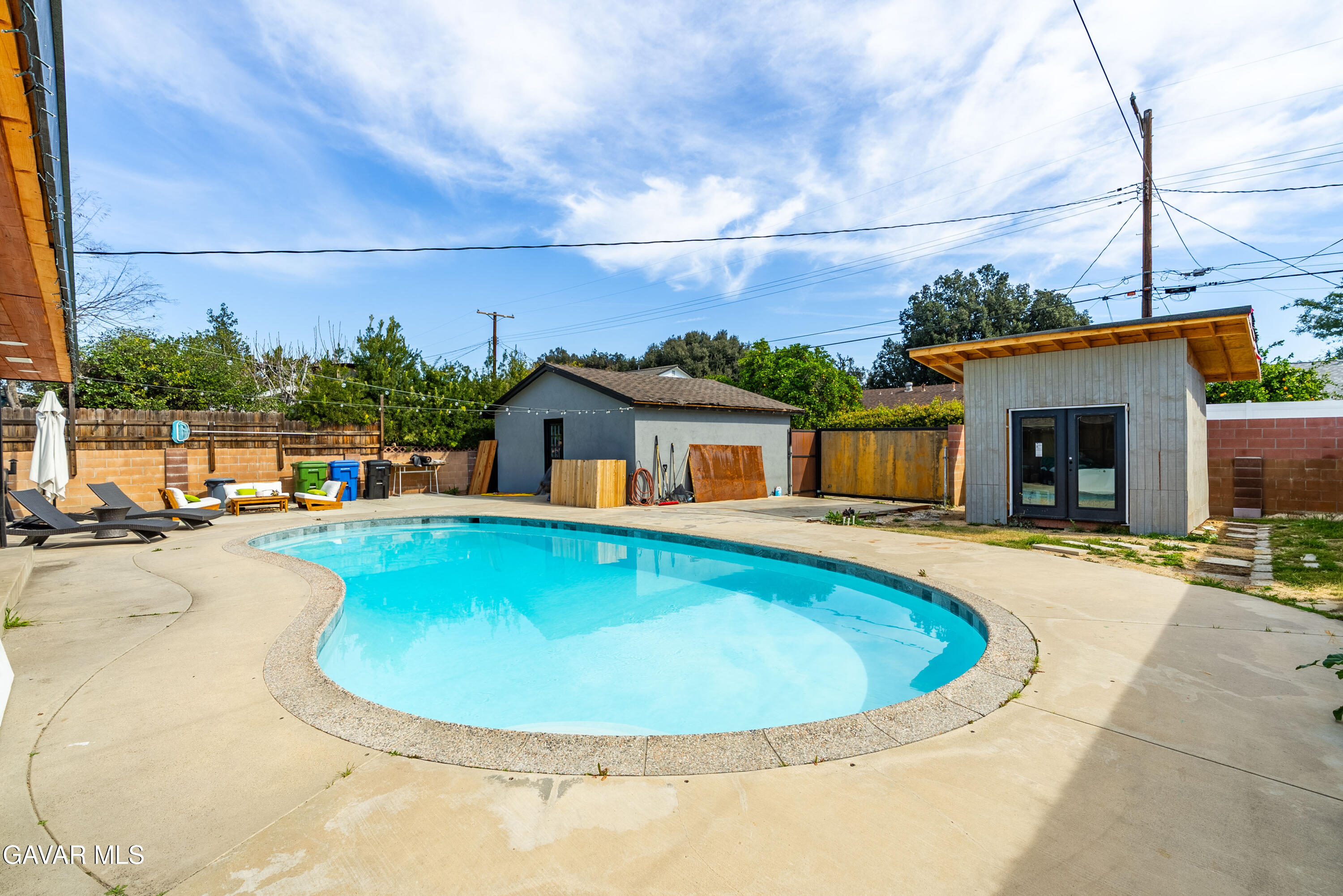 Residential in Canoga Park 5