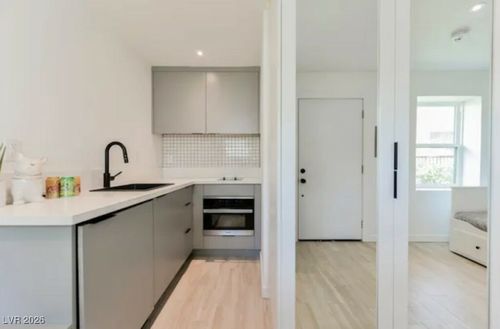 9-715 S 3rd St, Las Vegas, NV, 89101-6740 | Card Image