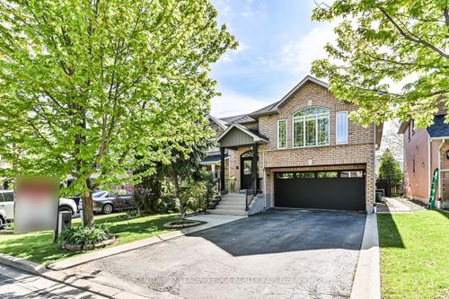10 Lamont Crt, Maple, ON, L6A3B6 | Card Image