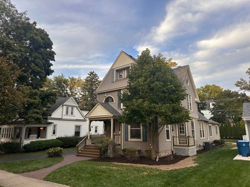 5243 Washington St, Downers Grove, IL, 60515-4907 | Card Image