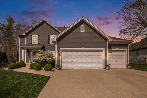 10612 Ne 102nd Ter, Kansas City, MO, 64157-7782 | Card Image