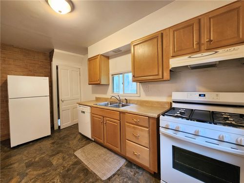 408 W 10th Ave, Tarentum, PA, 15084-1208 | Card Image