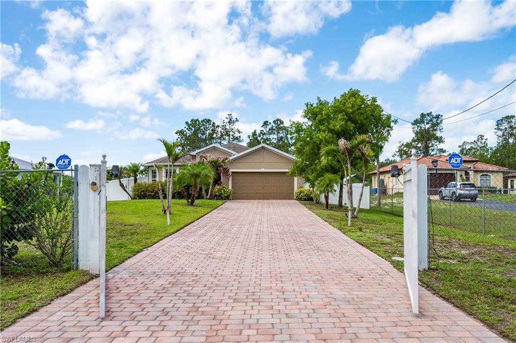 Residential in NAPLES 2