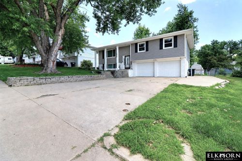 1605 N 106th St, Omaha, NE, 68114-1011 | Card Image