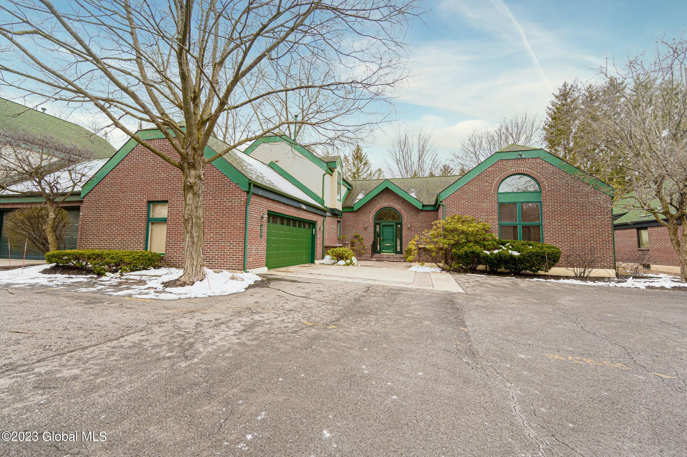 217 Colonial Avenue, Sold in Albany Zoocasa