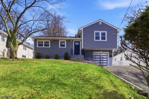 22 Barry Dr, West Orange, NJ, 07052-3524 | Card Image