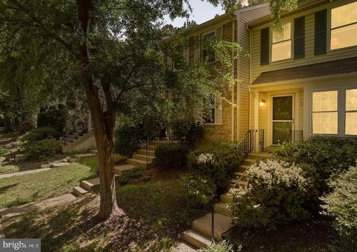 5680 White Dove Ln, CLIFTON, VA, 20124-0929 | Card Image