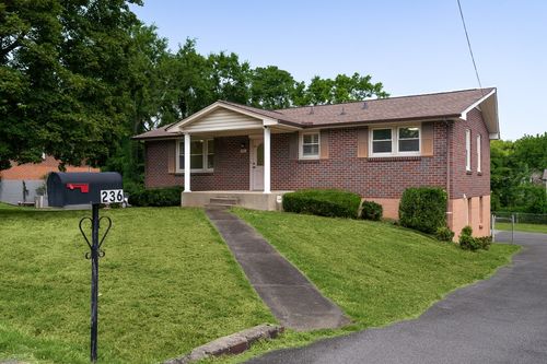 236 Bonnabrook Dr, Hermitage, TN, 37076-1803 | Card Image