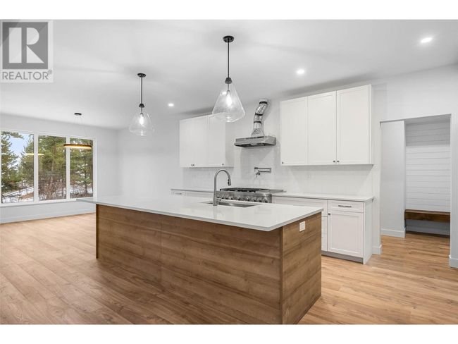 17 - 3100 Kicking Horse Dr, House other with 7 bedrooms, 6 bathrooms and 7 parking in Kamloops BC | Image 20