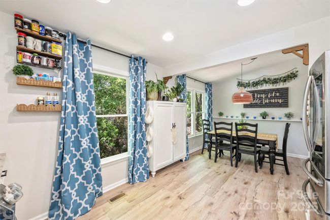 27037 Tidal Way, House other with 4 bedrooms, 2 bathrooms and null parking in Tega Cay SC | Image 16