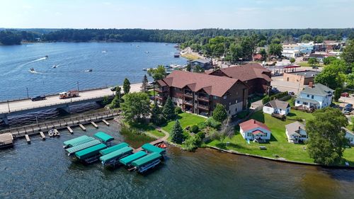 unit-b201-311 E Park Ave, Minocqua, WI, 54548-8316 | Card Image