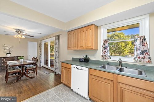 3588 Torring Ln, CATLETT, VA, 20119-1856 | Card Image