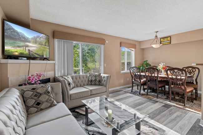 64 Citadel Meadow Gdns Nw, Townhouse with 3 bedrooms, 3 bathrooms and 2 parking in Calgary AB | Image 4