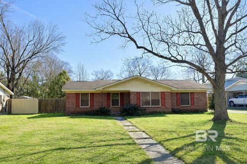 127 Rosemary Avenue, Brewton, AL, 36426 | Card Image