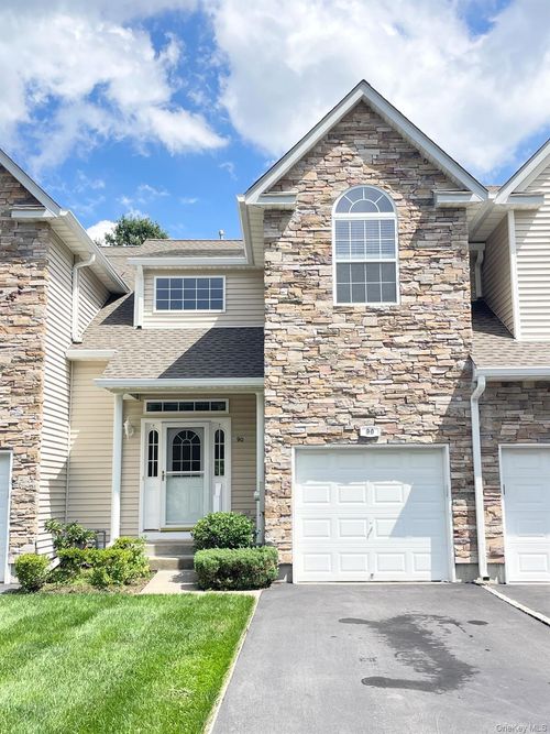 90 Manitou Trail, Smithtown, NY, 11754 | Card Image