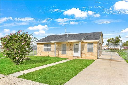 1900 Schnell Dr, Arabi, LA, 70032-1737 | Card Image