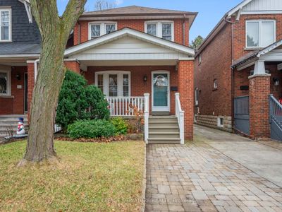 70 Warland Ave, House other with 3 bedrooms, 2 bathrooms and 1 parking in East York ON | Image 2