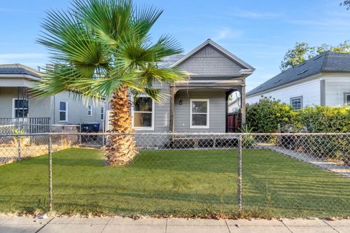 2401 E Thomas Ave, Fresno, CA, 93701-2249 | Card Image