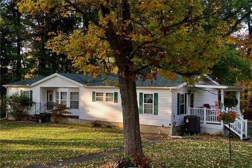 9 Elm St, Stoneboro, PA, 16153-3916 | Card Image