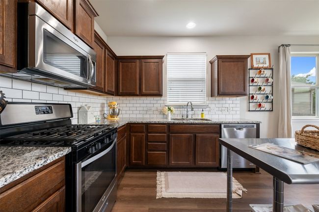 615 Twisted Oaks Ln, House other with 3 bedrooms, 3 bathrooms and 4 parking in Buda TX | Image 12