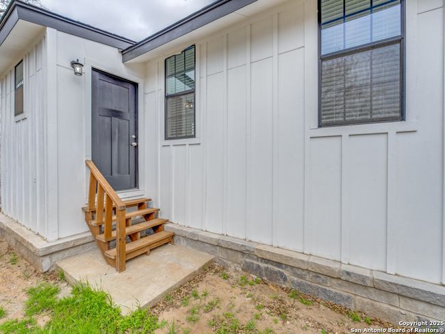 105 Galbreath Ave, House other with 3 bedrooms, 1 bathrooms and null parking in Devine TX | Image 11