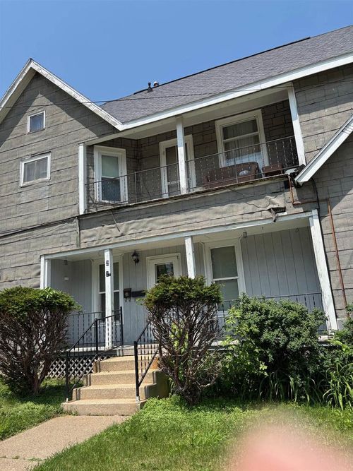 202 Erickson St, Elroy, WI, 53929-1020 | Card Image