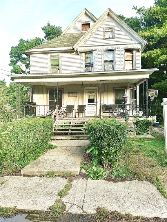 Sodus St, Clyde, NY 14433