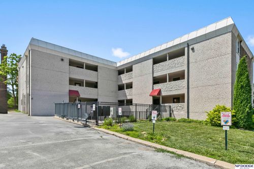 0035-120 S 38th Ave, Omaha, NE, 68131-3156 | Card Image