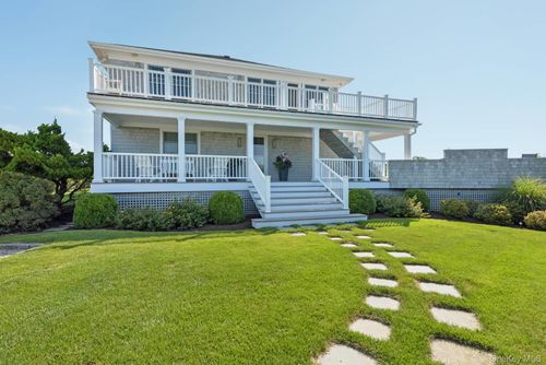 28 Stacy Dr, Westhampton Beach, NY, 11978-2518 | Card Image