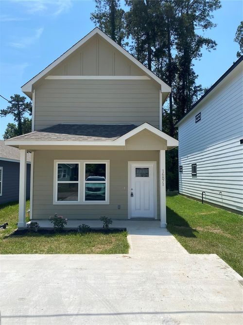 16871 W Ivanhoe, Montgomery, TX, 77316-6730 | Card Image