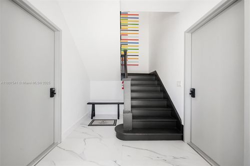 apt-4-403 Sw 12th Ave, Miami, FL, 33130-2420 | Card Image