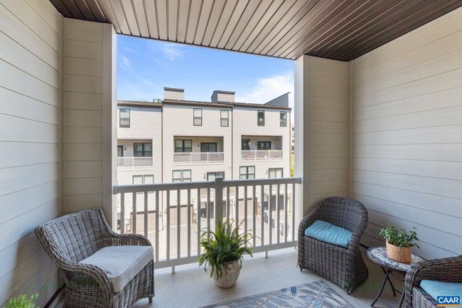 B - 802 Wesley Ln, Condo with 3 bedrooms, 3 bathrooms and null parking in CHARLOTTESVILLE VA | Image 17
