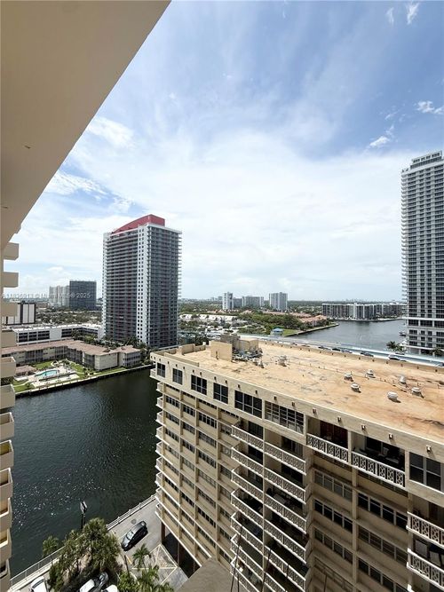 apt-1707-1833 S Ocean Dr, Hallandale Beach, FL, 33009-4973 | Card Image
