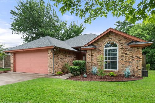 728 Saddle Rd, White Settlement, TX, 76108-1328 | Card Image
