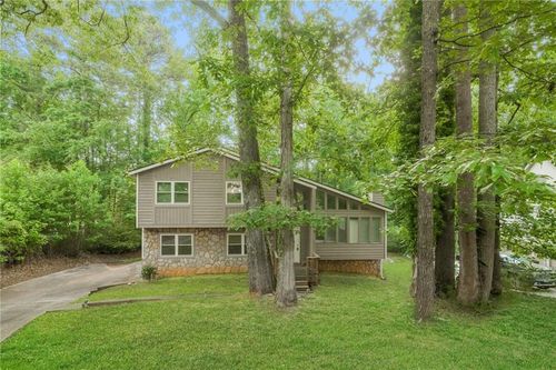 8607 Wood Springs Ct, Douglasville, GA, 30135-1684 | Card Image