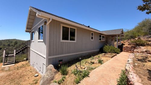 7436 Eagleview Dr, Mountain Ranch, CA, 95246 | Card Image