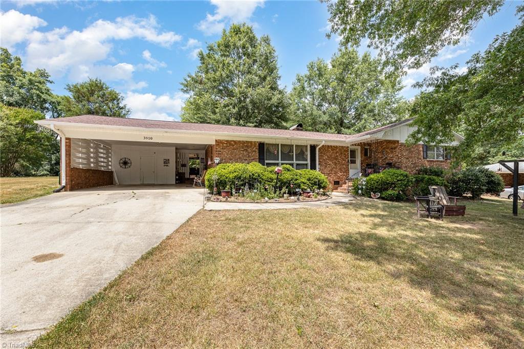 Beverly Hills Dr, High Point, NC 27265