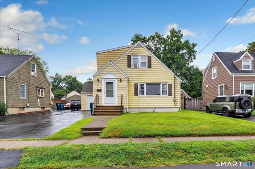 90 Ulrich Rd, Stratford, CT, 06614-4004 | Card Image