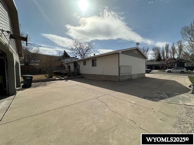 530 Juniper St, House other with 5 bedrooms, 3 bathrooms and null parking in Green River WY | Image 42