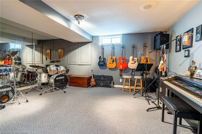 27 Gladiola Dr, House other with 5 bedrooms, 4 bathrooms and 14 parking in Carlisle ON | Image 30