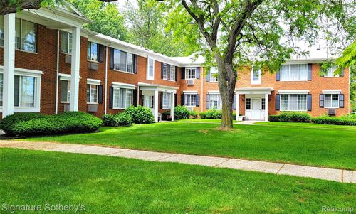 apt-221-20870 Wildwood Dr, Harper Woods, MI, 48225-1844 | Card Image