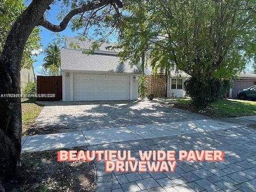 1350 S Fieldlark Ln, Homestead, FL, 33035-1023 | Card Image