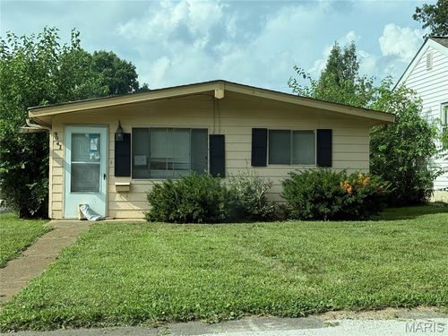 9047 Kathlyn Dr, Saint Louis, MO, 63134-3553 | Card Image
