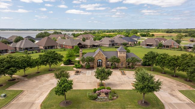 317 Paddle Boat Dr, House other with 4 bedrooms, 2 bathrooms and null parking in Granbury TX | Image 32