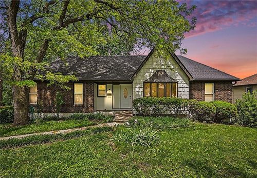 4412 E 104th St, Kansas City, MO, 64137-1542 | Card Image