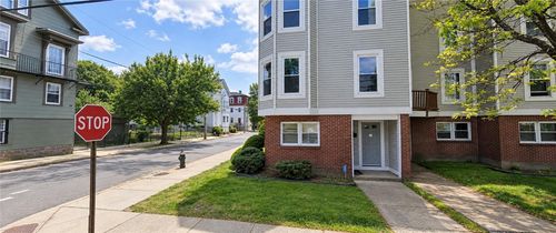 8a-84 Tell St, Providence, RI, 02909-1500 | Card Image