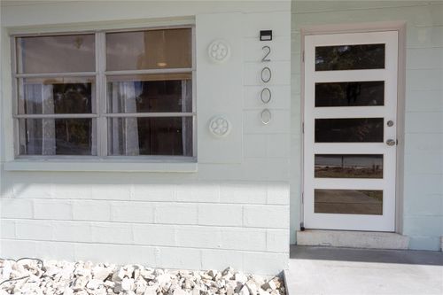 2000 1st St Se, ST PETERSBURG, FL, 33705-2823 | Card Image