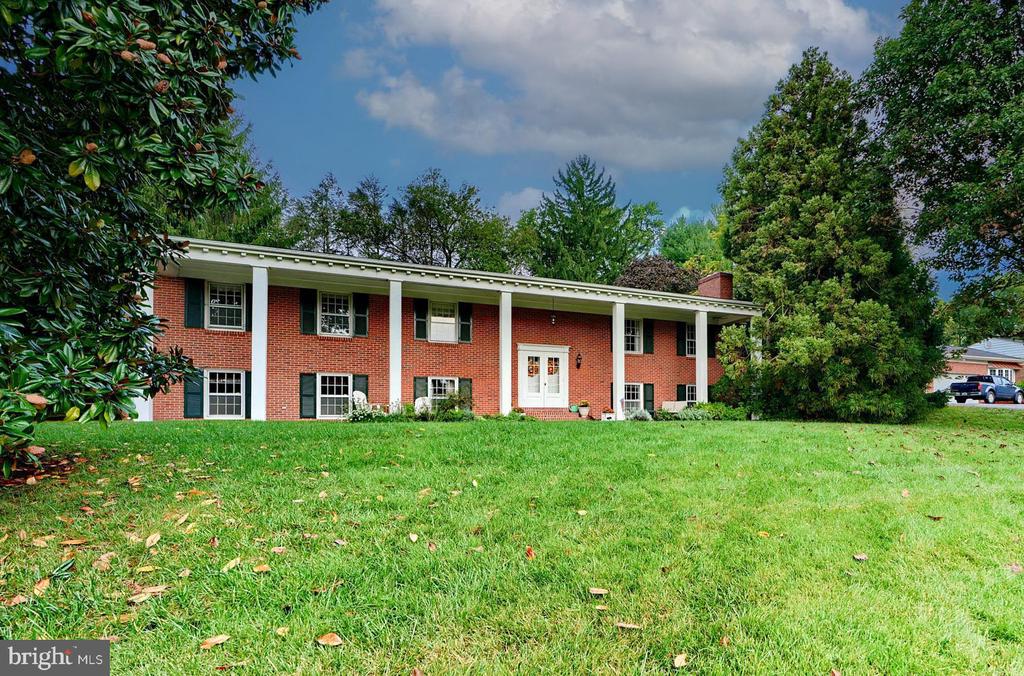 Ravenview Rd, Lutherville Timonium, MD 21093