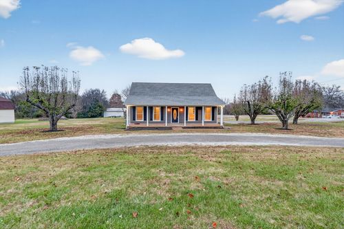 201 Fontenay Dr, Lebanon, TN, 37090-8766 | Card Image